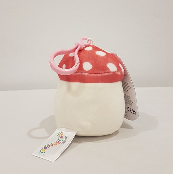 Sakina Clip Mushroom Squishmallow - Picture 3 of 4